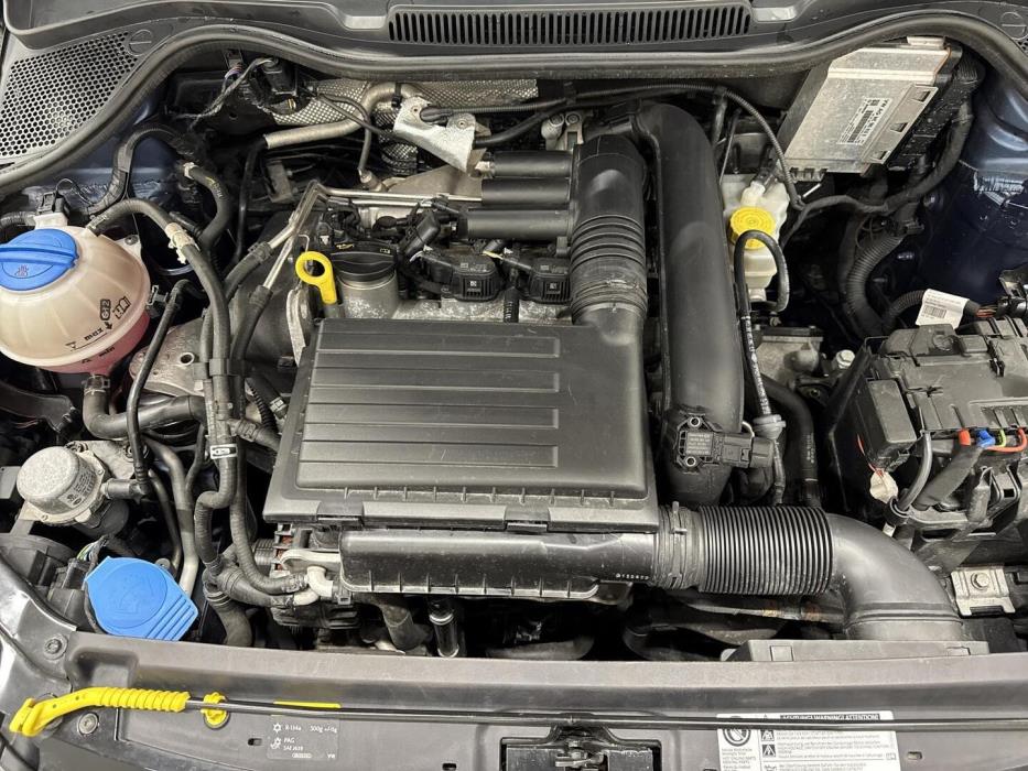 VOLKSWAGEN Polo 2014