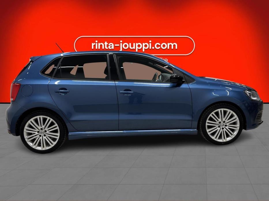 VOLKSWAGEN Polo 2014