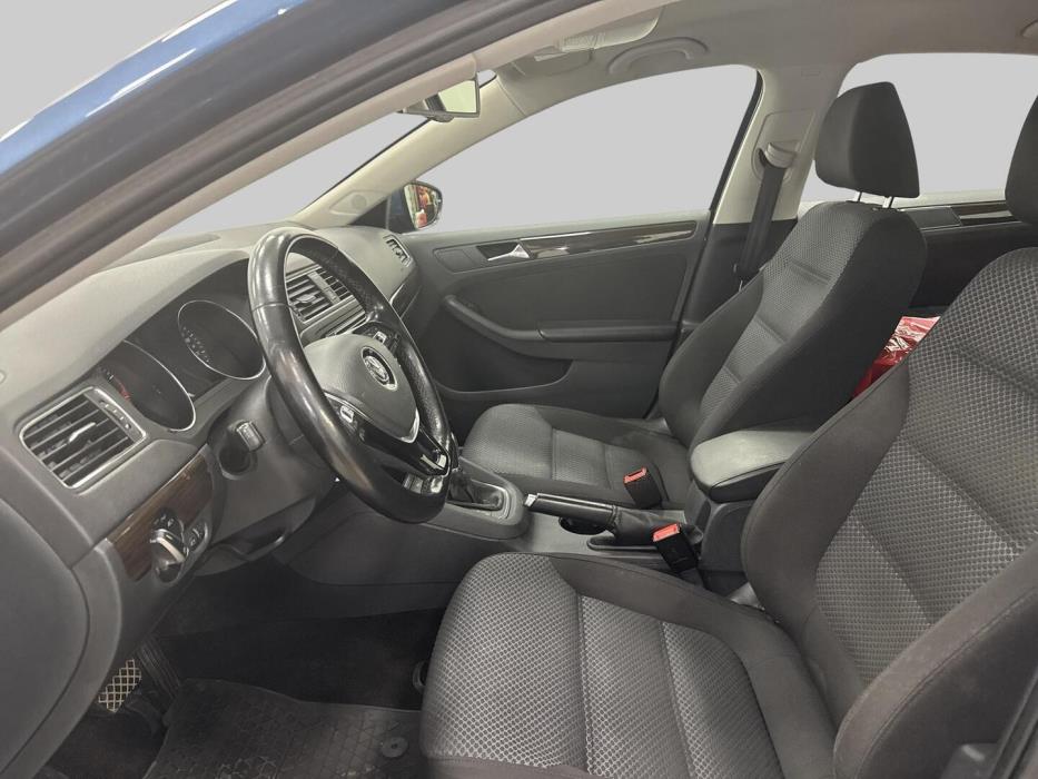 VOLKSWAGEN Jetta 2016