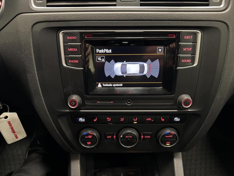 VOLKSWAGEN Jetta 2016