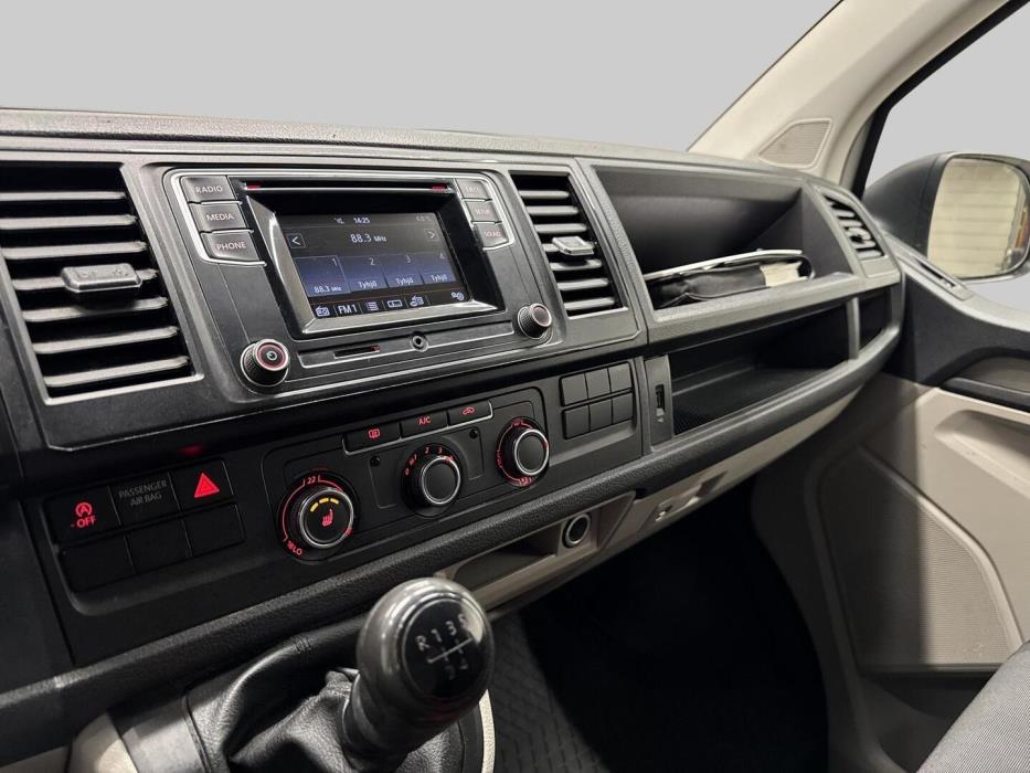 VOLKSWAGEN Transporter 2016