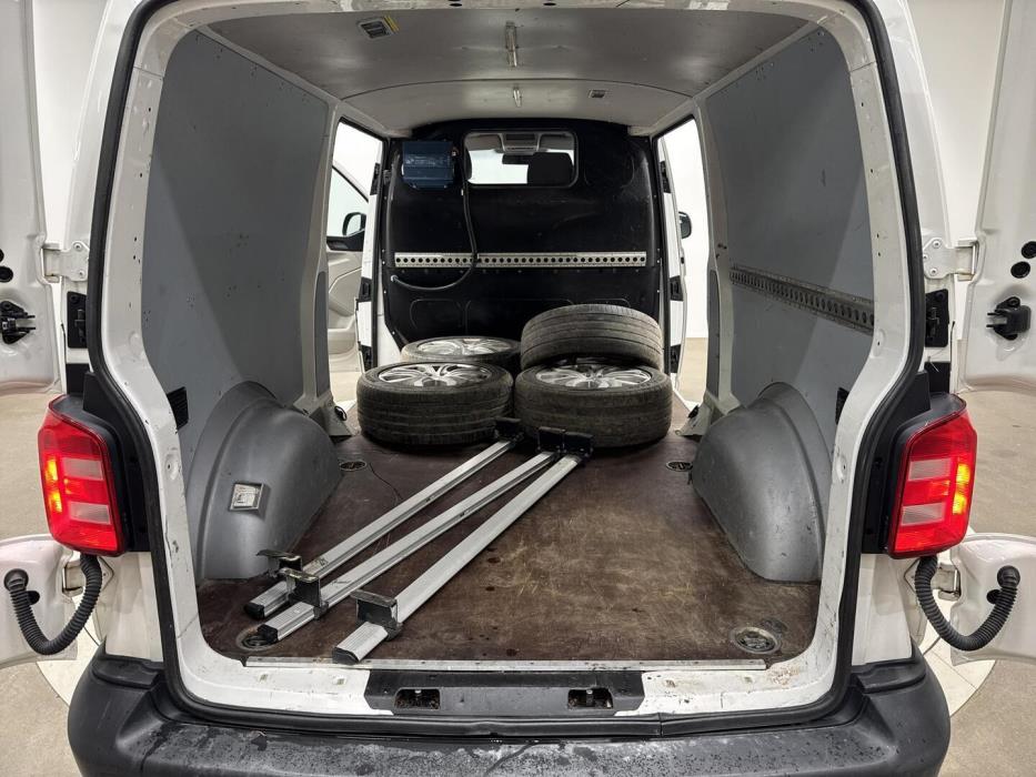 VOLKSWAGEN Transporter 2016