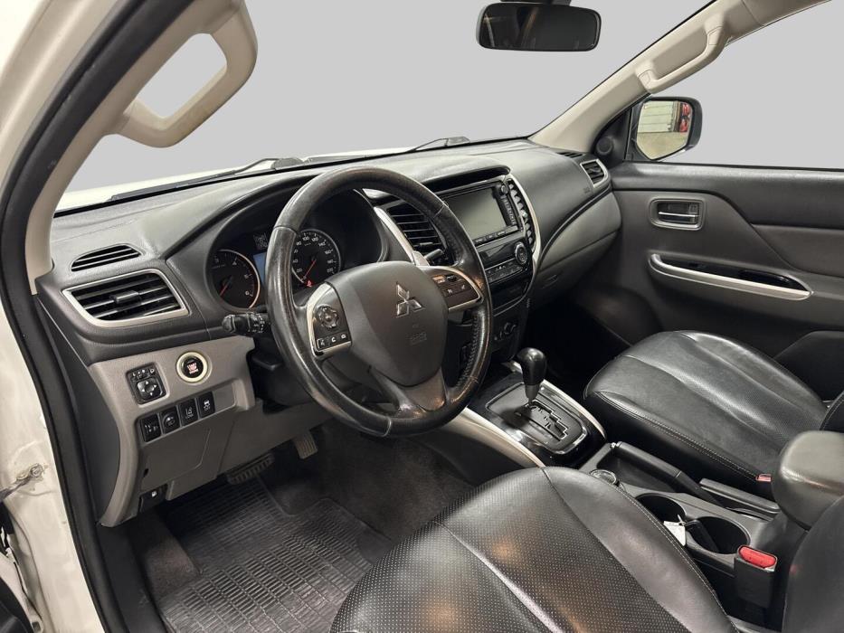 MITSUBISHI L-200 2017