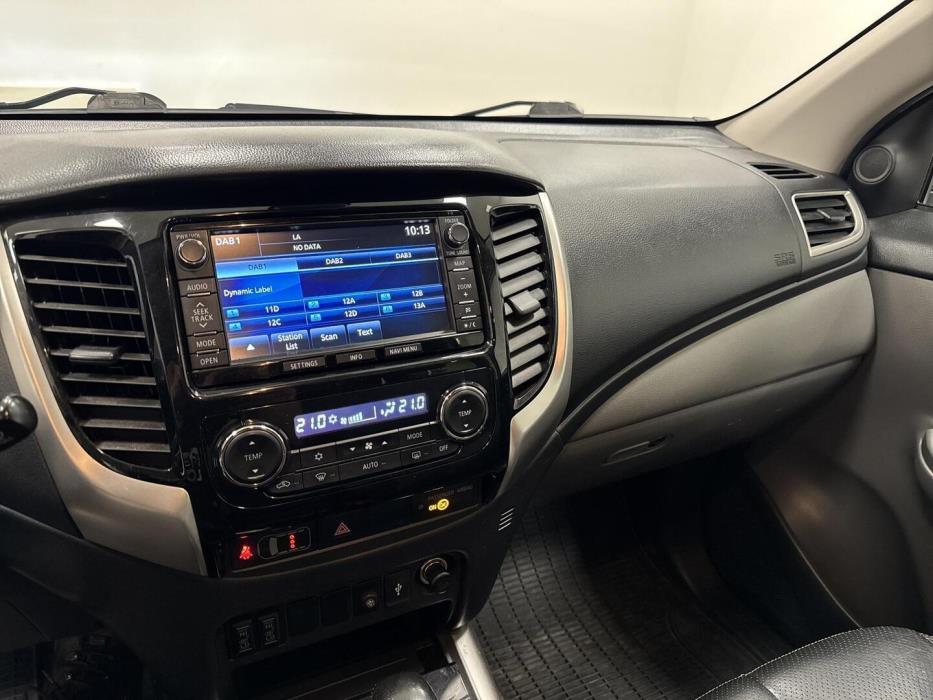 MITSUBISHI L-200 2017