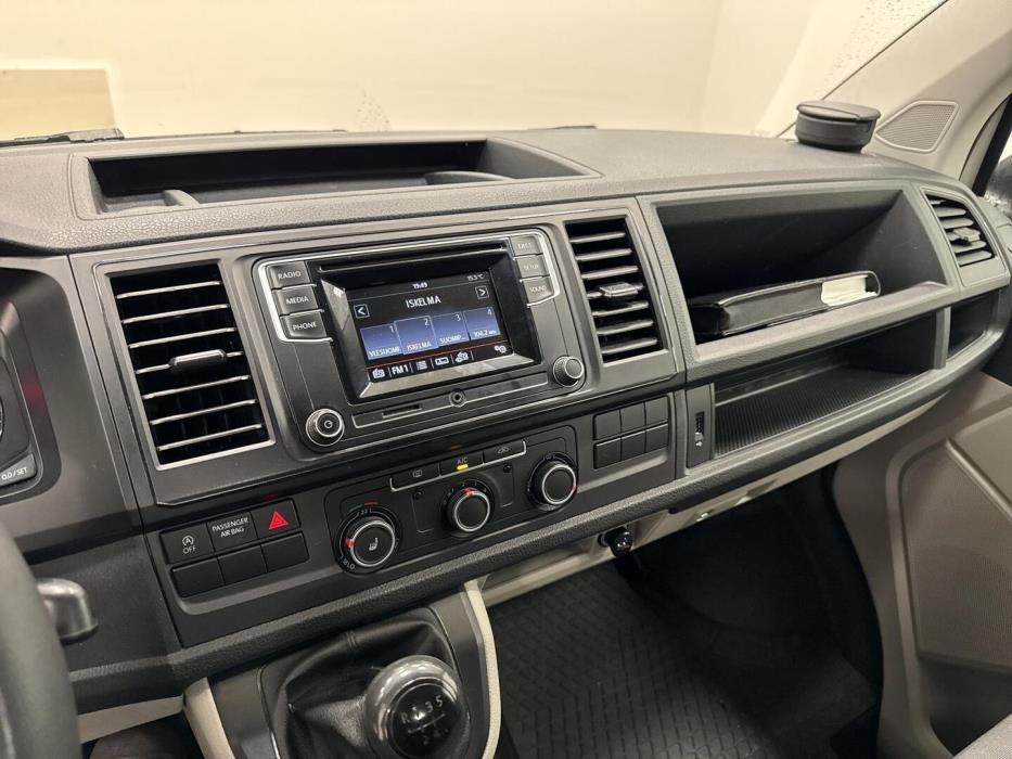 VOLKSWAGEN TRANSPORTER 2016