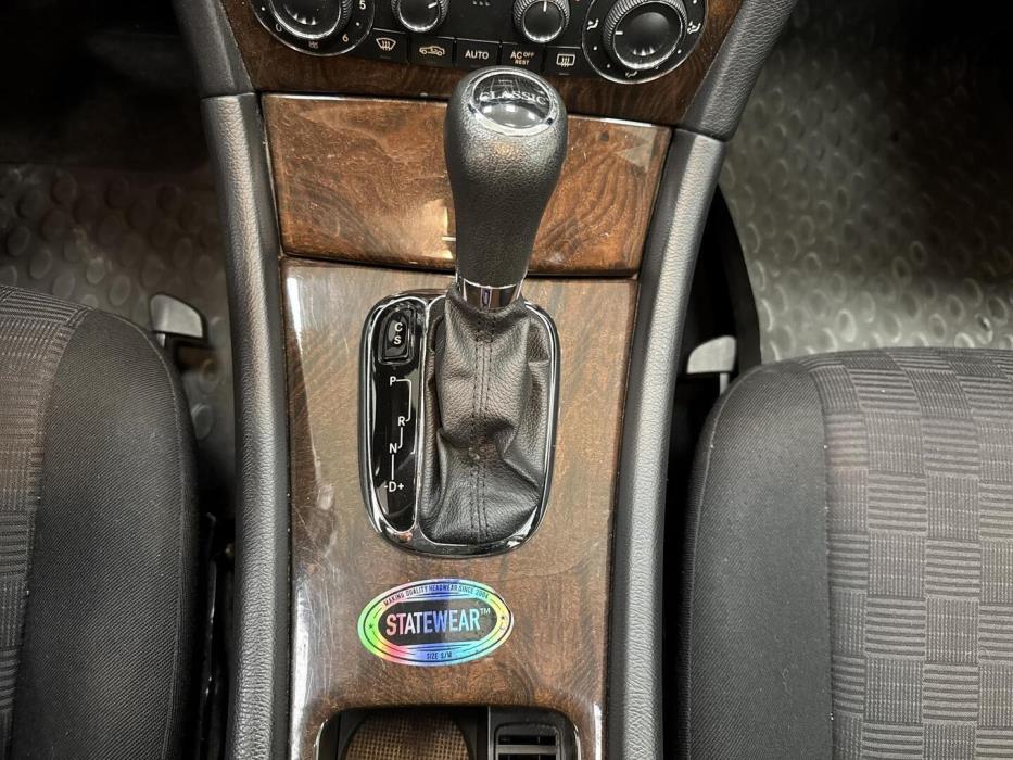 MERCEDES-BENZ C 2005