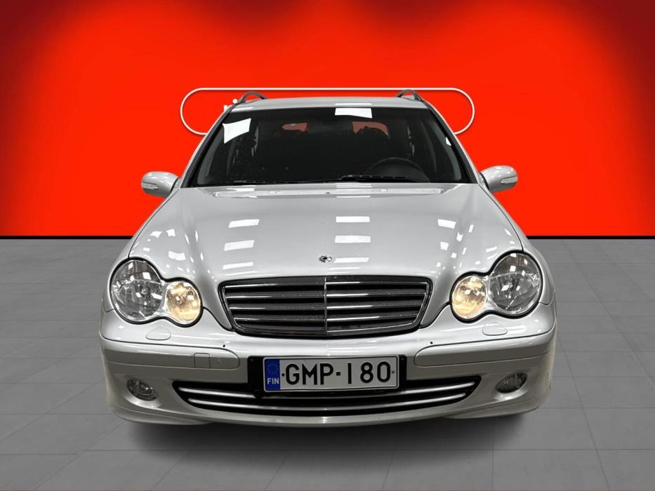 MERCEDES-BENZ C 2005