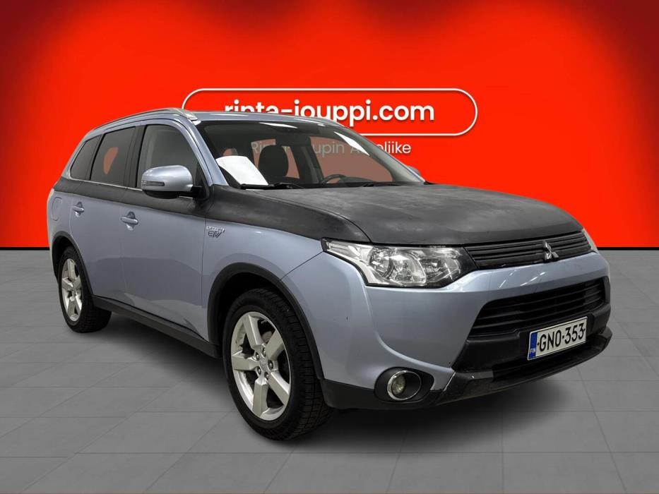 MITSUBISHI Outlander PHEV 2015