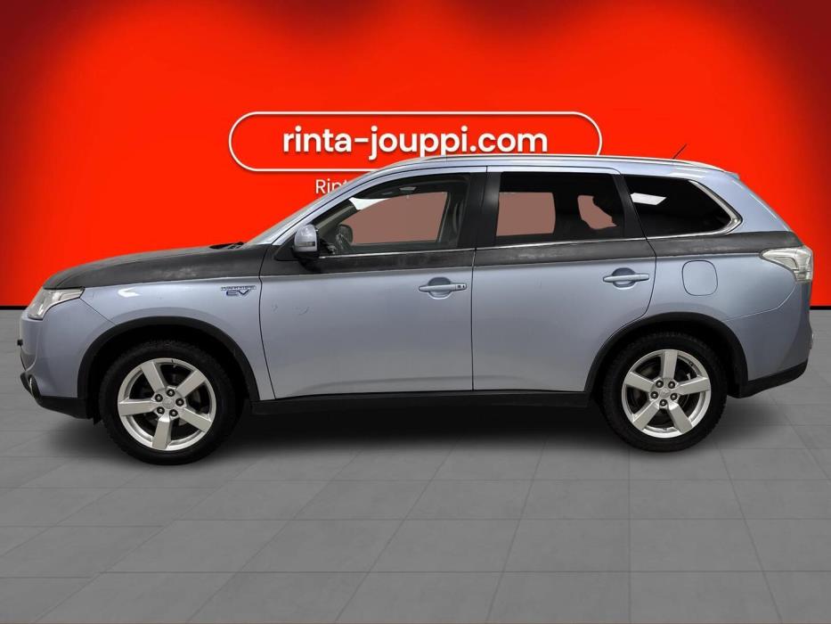 MITSUBISHI Outlander PHEV 2015