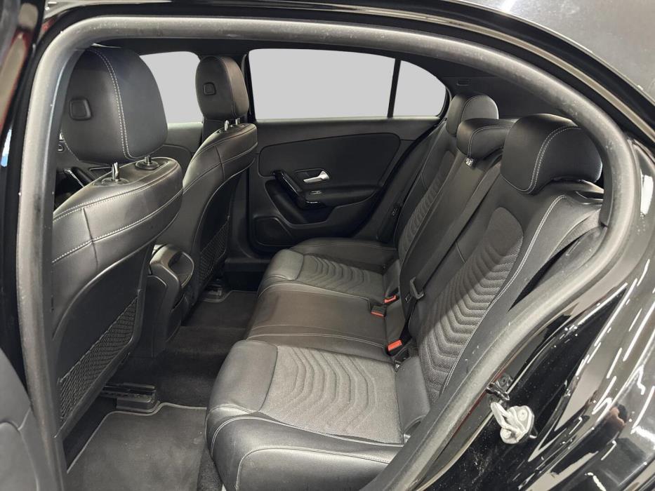 MERCEDES-BENZ A 2019