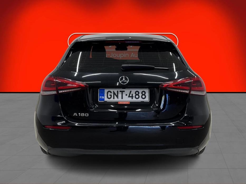 MERCEDES-BENZ A 2019