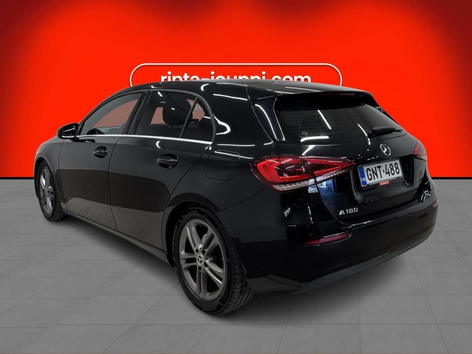 MERCEDES-BENZ A 2019