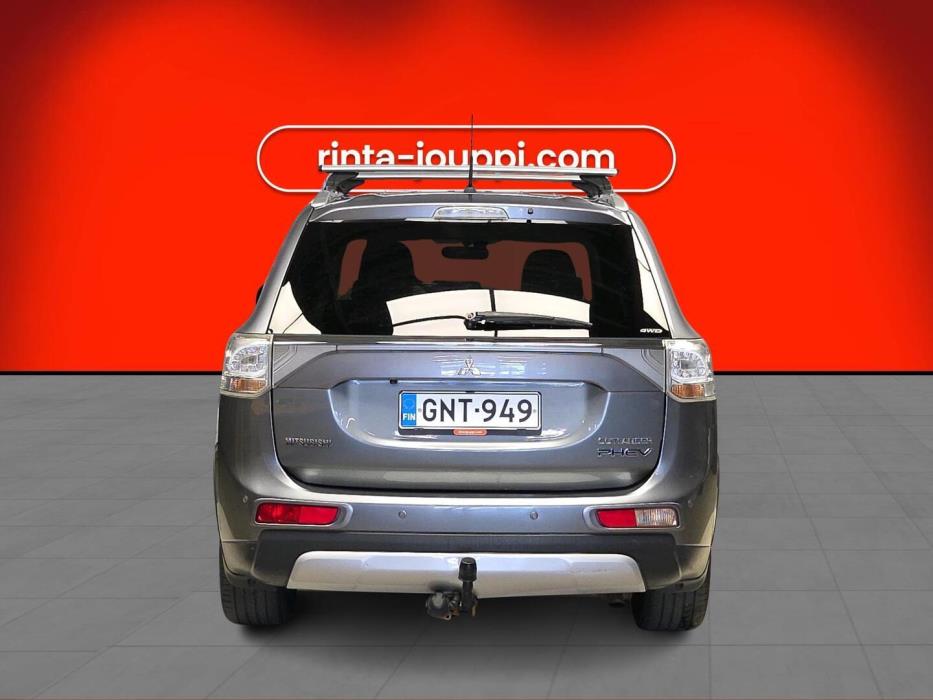 MITSUBISHI Outlander PHEV 2015