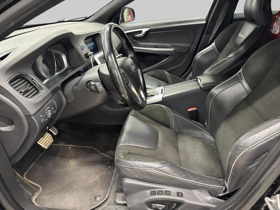 VOLVO V60 2014