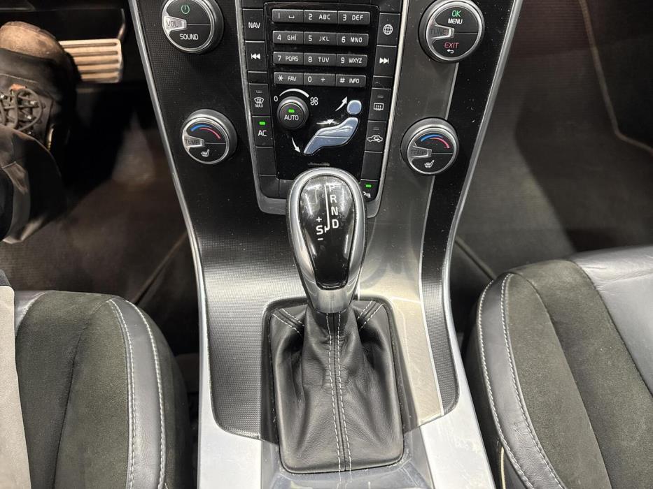 VOLVO V60 2014