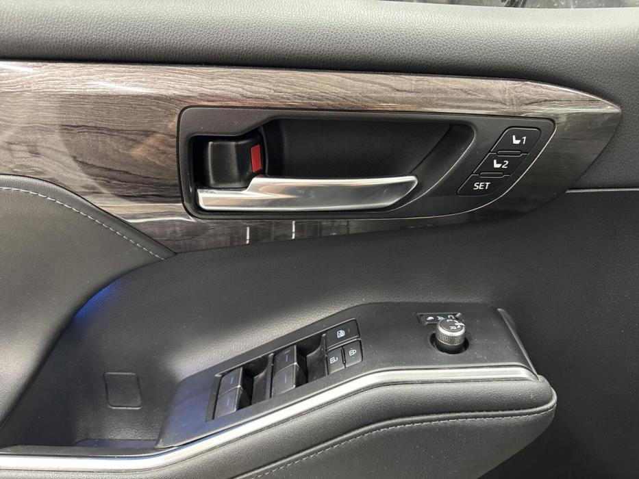 TOYOTA Highlander 2021