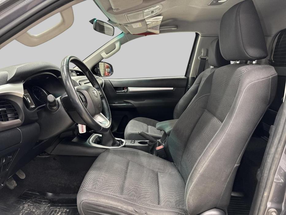 TOYOTA Hilux 2020