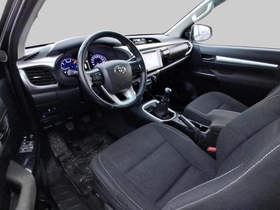 TOYOTA Hilux 2020
