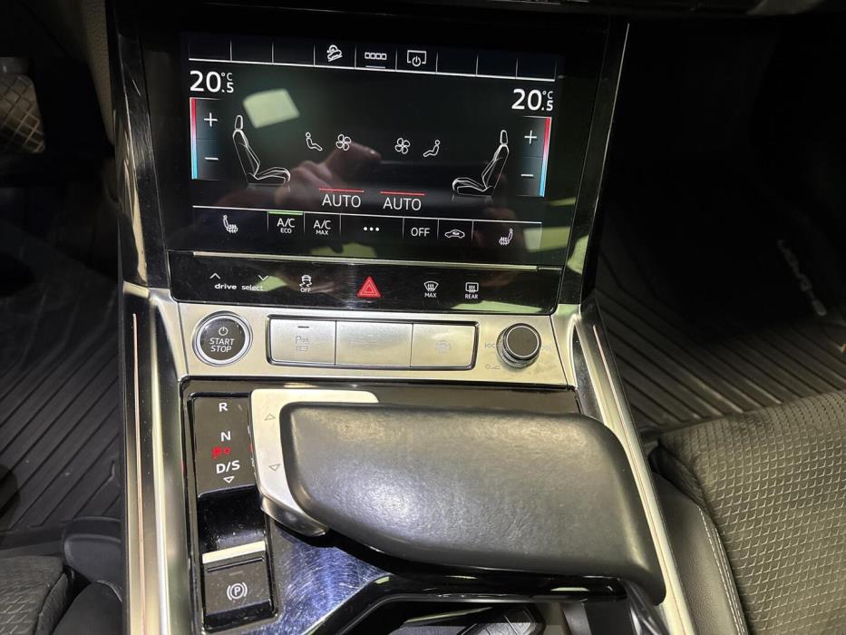 AUDI e-tron 2021