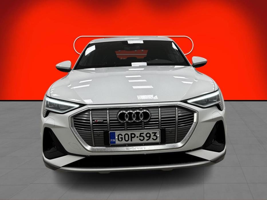 AUDI e-tron 2021