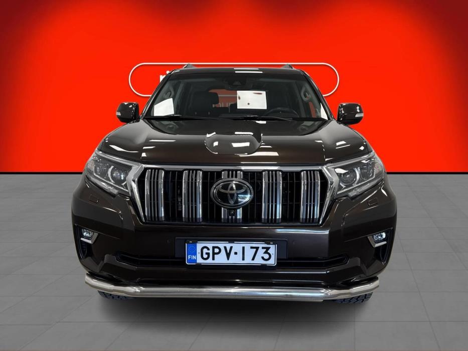TOYOTA Land Cruiser 2018