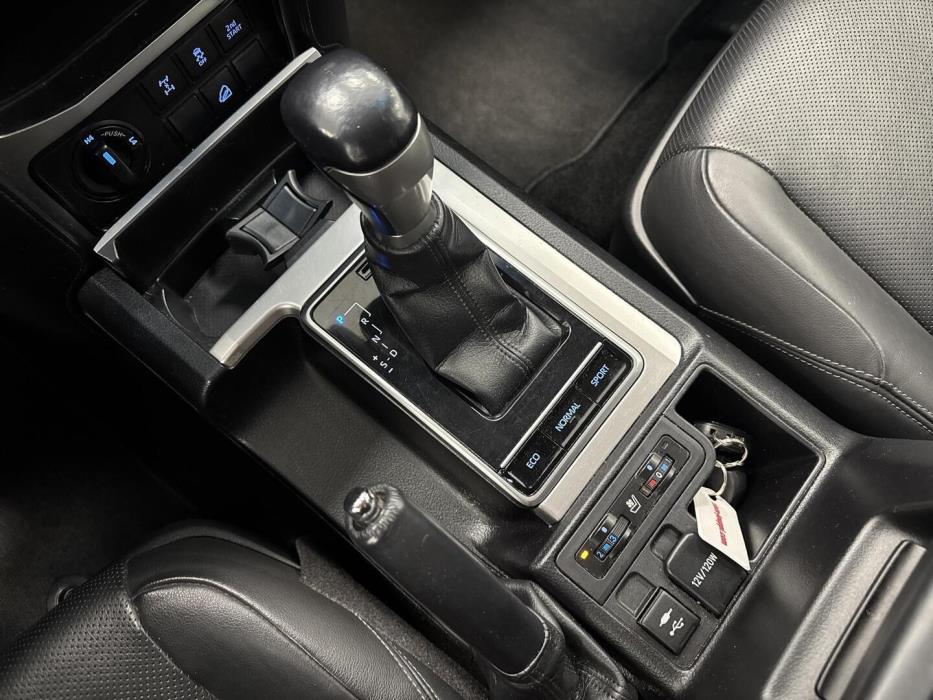 TOYOTA Land Cruiser 2018