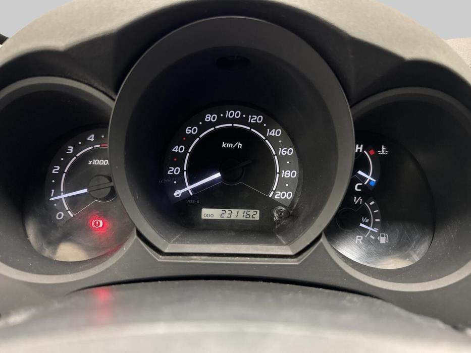 TOYOTA Hilux 2011