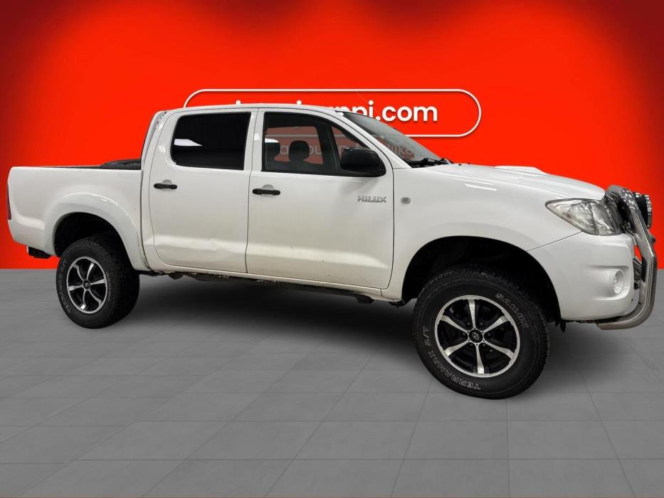 TOYOTA Hilux 2011