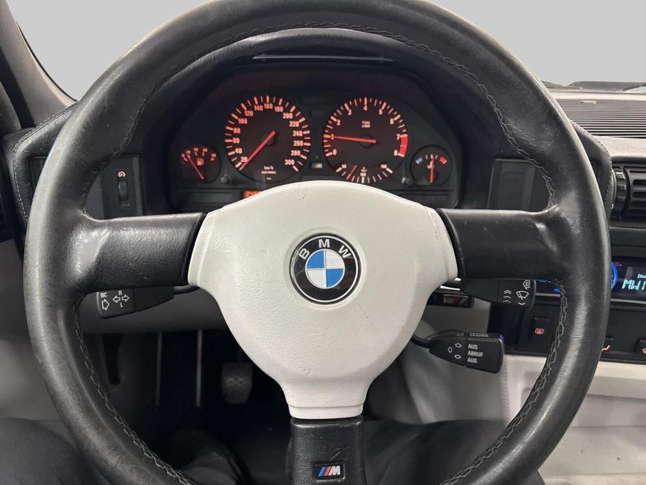 BMW M5 1991