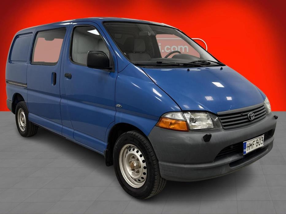 TOYOTA HIACE 2004