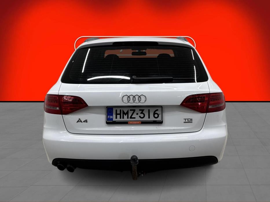 AUDI A4 2011