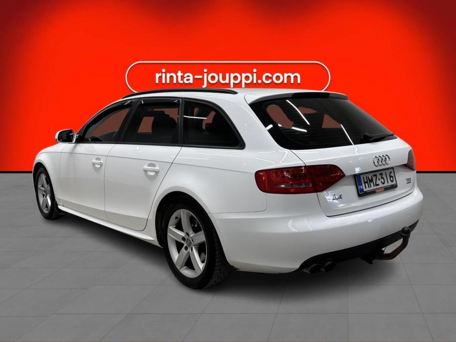 AUDI A4 2011