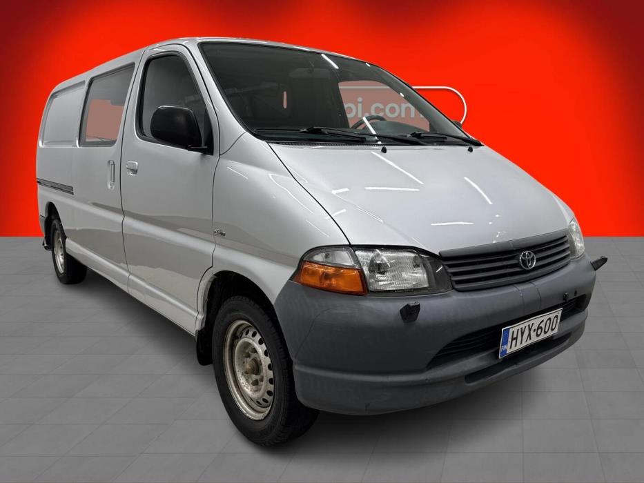 TOYOTA Hiace 2002