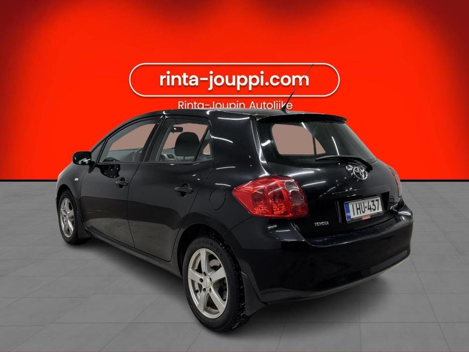 TOYOTA Auris 2009