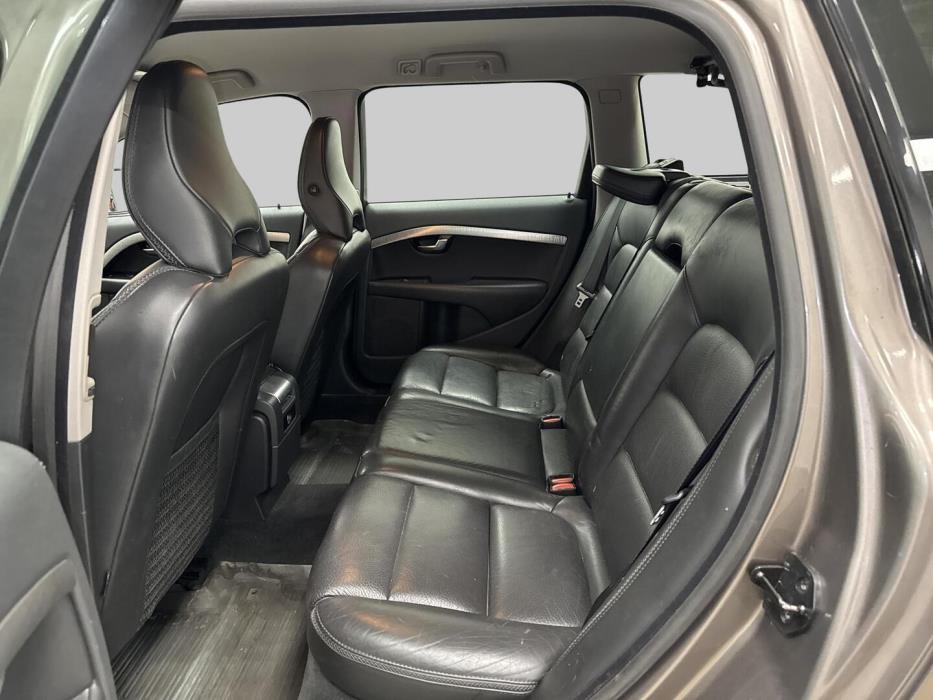 VOLVO XC70 2010
