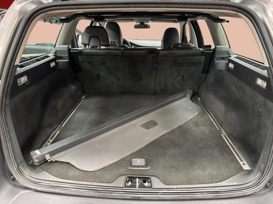 VOLVO XC70 2010