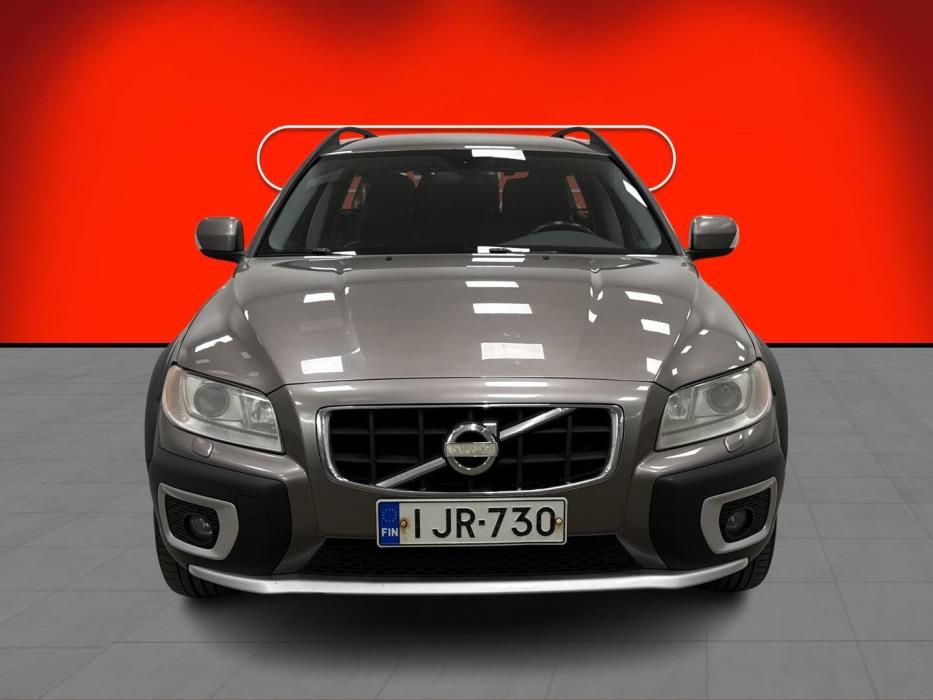 VOLVO XC70 2010