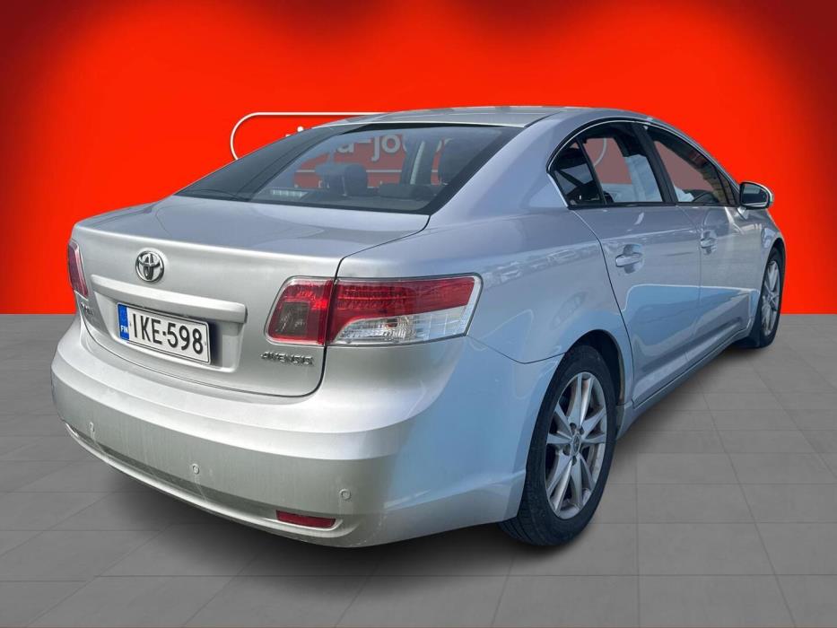 TOYOTA Avensis 2011