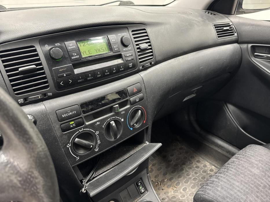 TOYOTA Corolla 2003