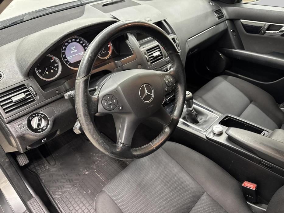 MERCEDES-BENZ C 2009