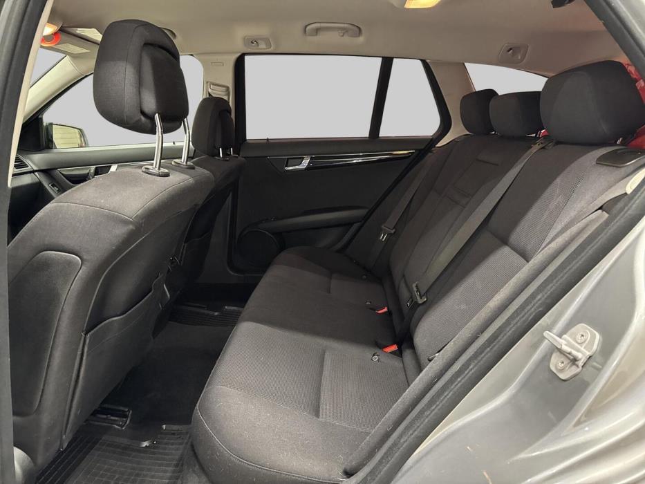 MERCEDES-BENZ C 2009