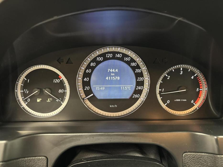 MERCEDES-BENZ C 2009