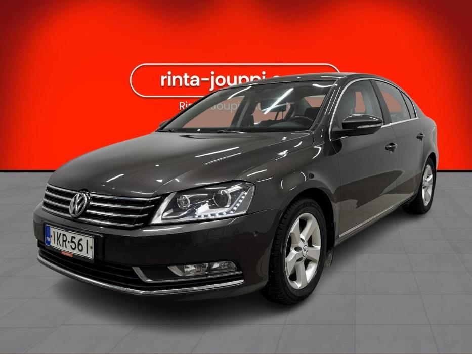 VOLKSWAGEN Passat 2012