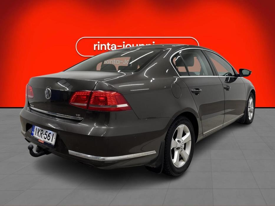 VOLKSWAGEN Passat 2012