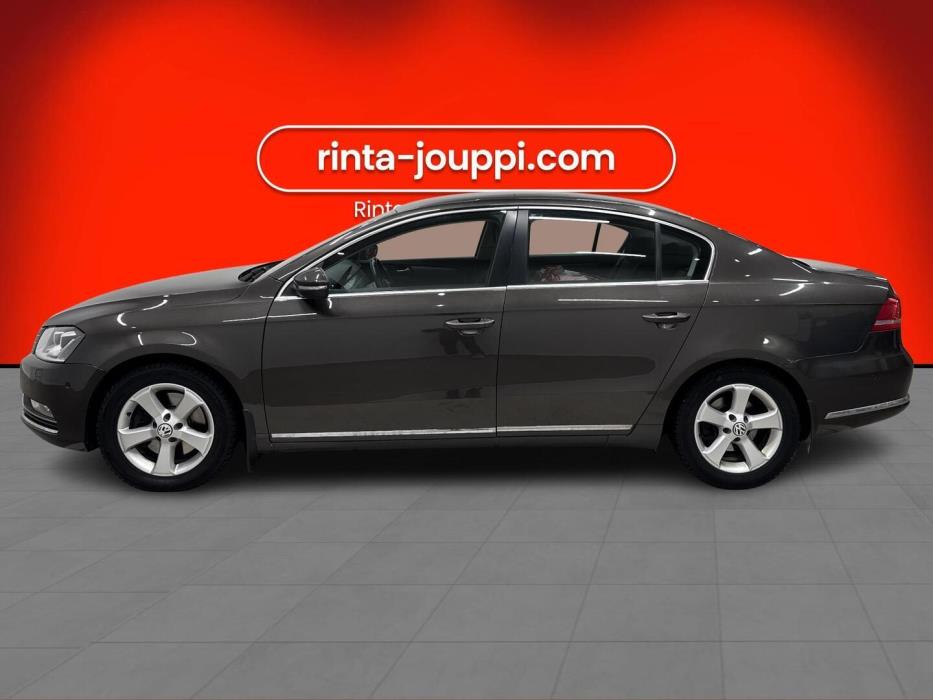 VOLKSWAGEN Passat 2012