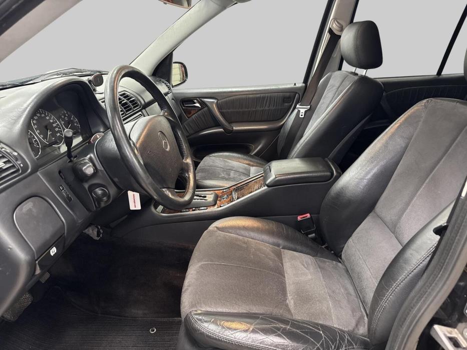 MERCEDES-BENZ ML 2005