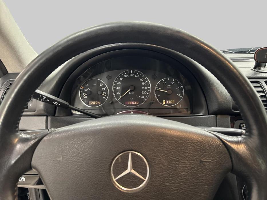 MERCEDES-BENZ ML 2005