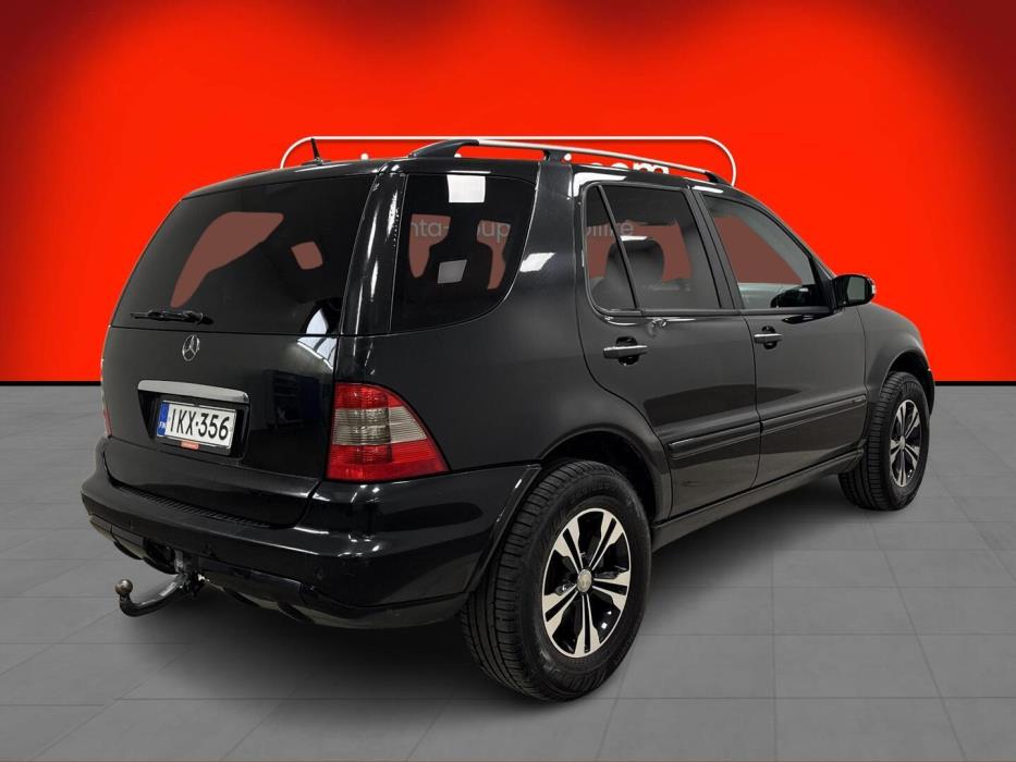 MERCEDES-BENZ ML 2005