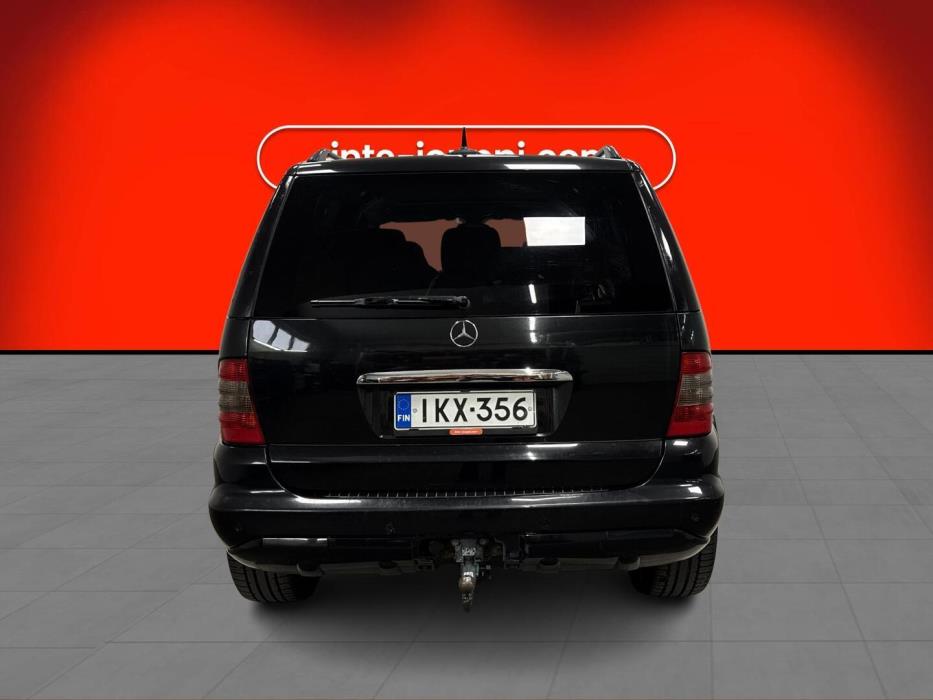 MERCEDES-BENZ ML 2005