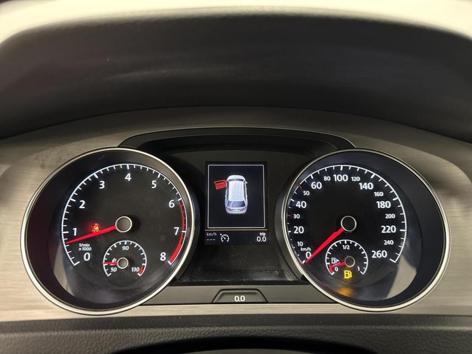 VOLKSWAGEN Golf 2014
